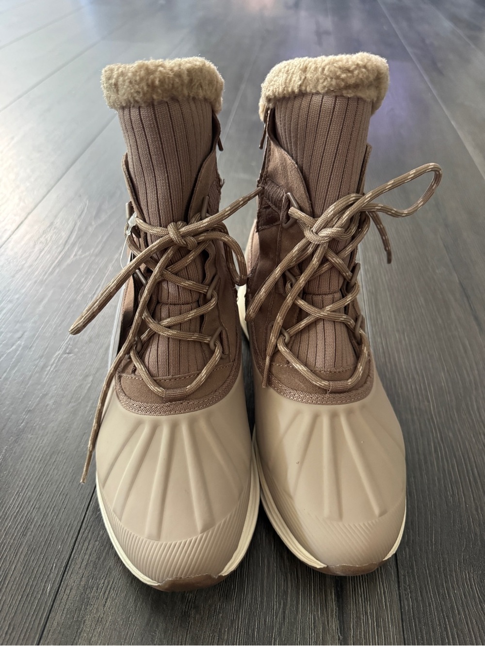 Women’s Baretraps Boots size 9